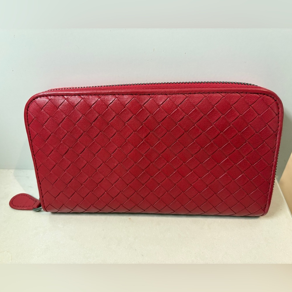 Authentic Bottega Veneta Leather Wallet